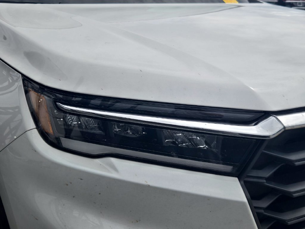 Used 2025 Honda Pilot EX-L image 8