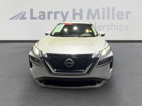 Used 2023 Nissan Rogue SV image 8