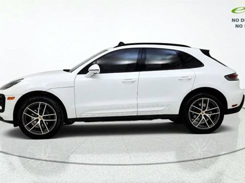 Used 2024 Porsche Macan w/ Premium Plus Package AWD/4WD image 5
