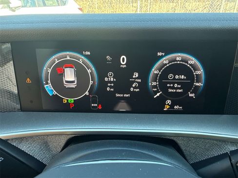 Used 2025 Volkswagen Tiguan S image 19