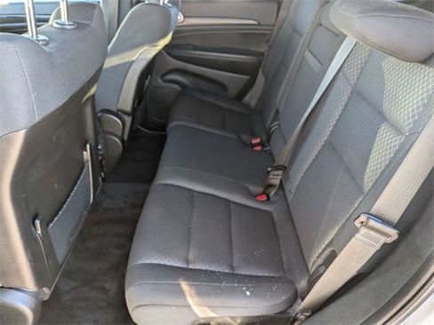 Certified 2018 Jeep Grand Cherokee Laredo image 24