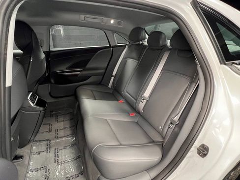 Used 2025 Lucid Air Touring image 11