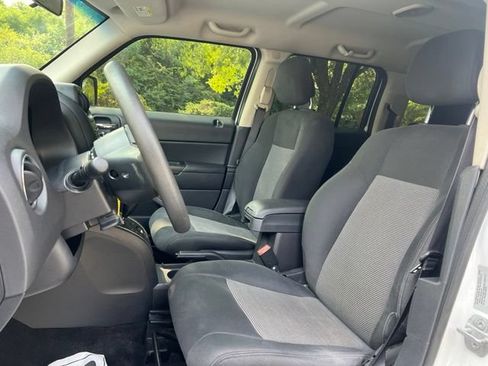 Used 2015 Jeep Patriot Sport w/ Power Value Group FWD image 13