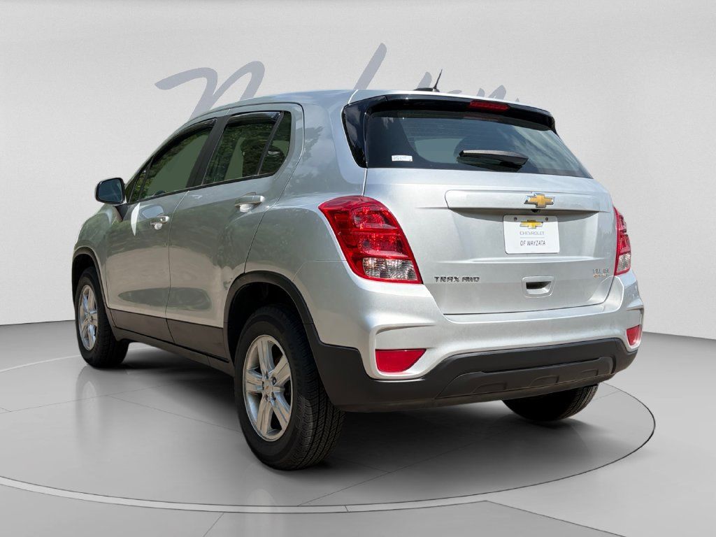 Used 2018 Chevrolet Trax LS AWD/4WD image 3