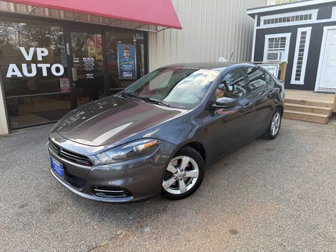 Used 2015 Dodge Dart SXT FWD image 1