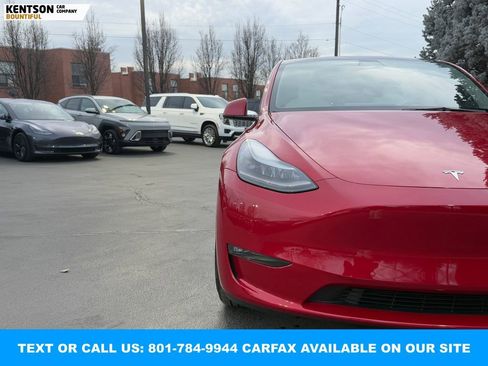 Used 2022 Tesla Model Y Performance image 14