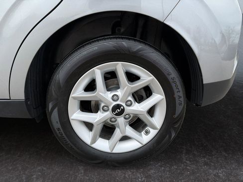 Used 2025 Kia Soul LX w/ LX Technology Package image 25