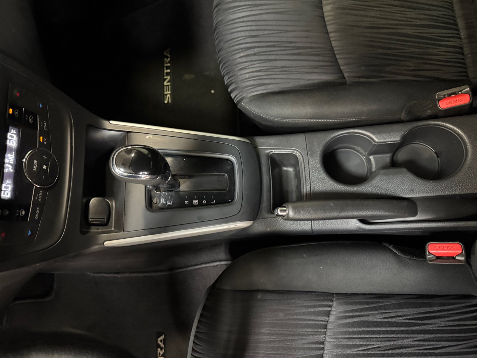 Used 2019 Nissan Sentra SV FWD image 15