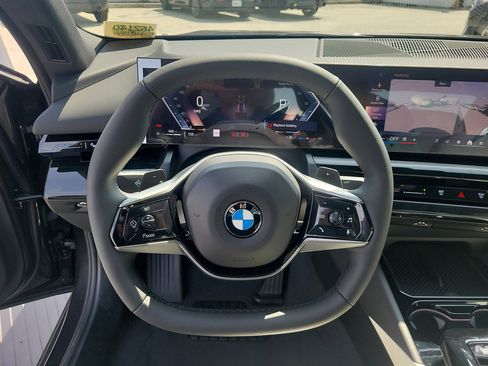 New 2026 BMW 530i RWD image 24