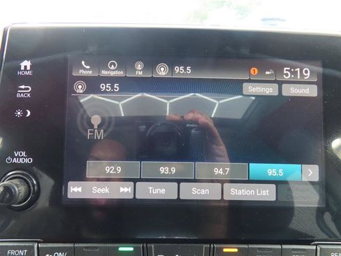 Used 2021 Honda Odyssey Touring image 23