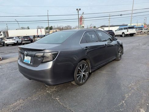 Used 2012 Toyota Camry SE image 10