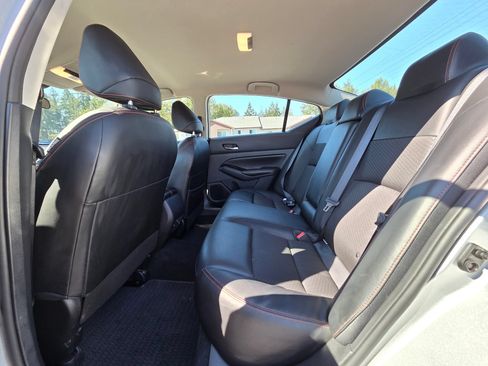 Used 2024 Nissan Altima 2.5 SR FWD image 25