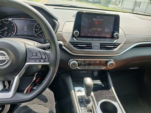 Used 2023 Nissan Altima 2.5 SV FWD image 27