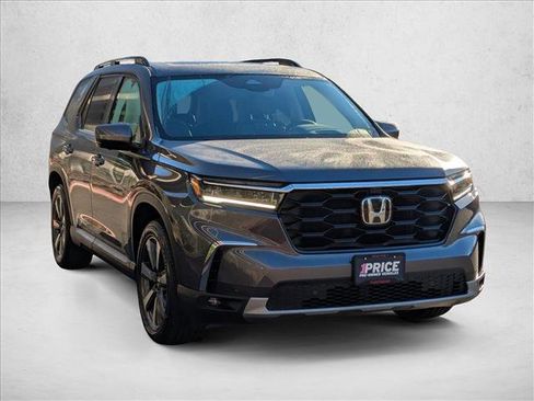 Used 2024 Honda Pilot Elite image 3