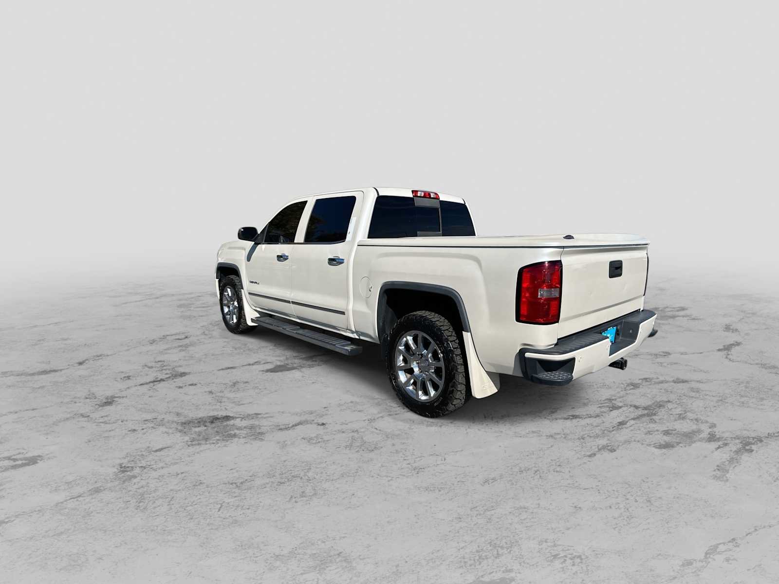 Used 2014 GMC Sierra 1500 Denali w/ Driver Alert Package AWD/4WD image 6