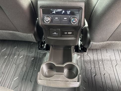 Used 2023 GMC Acadia SLE w/ Driver Convenience Package image 24