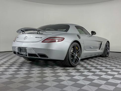 Used 2011 Mercedes-Benz SLS AMG Coupe image 7