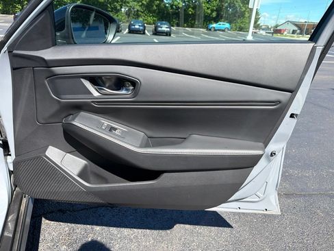 Used 2023 Honda Accord Sport image 25