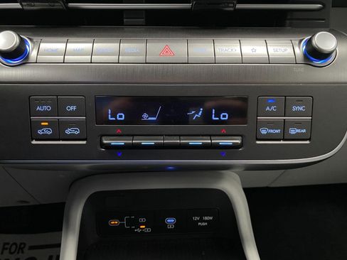 Certified 2025 Hyundai Kona SEL AWD/4WD image 24