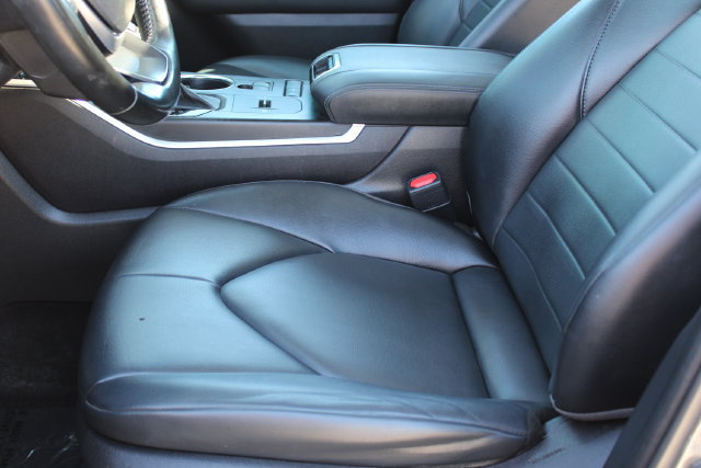 Used 2022 Toyota Highlander XLE FWD image 31
