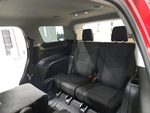 Used 2023 GMC Acadia SLE w/ Driver Convenience Package image 13