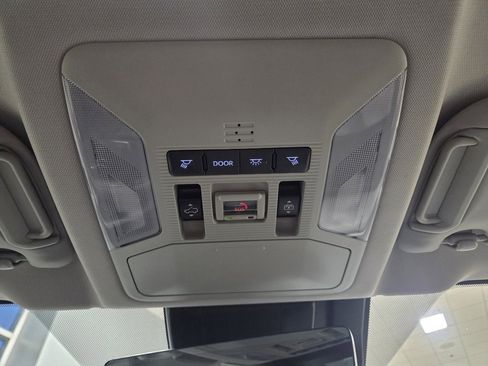 Used 2024 Toyota RAV4 Limited image 28