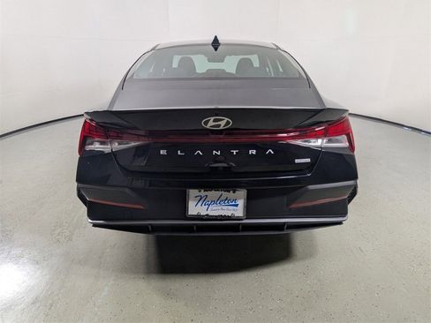 Certified 2024 Hyundai Elantra Blue image 6