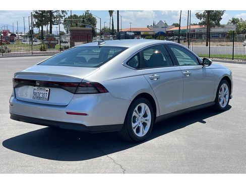 Certified 2024 Honda Accord LX image 6