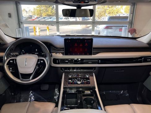 Used 2023 Lincoln Aviator Reserve w/ Equipment Group 201A image 15