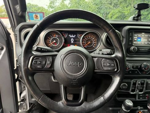 Used 2018 Jeep Wrangler Unlimited Sport S AWD/4WD image 17