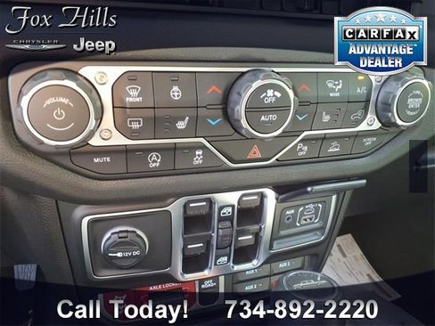 New 2025 Jeep Gladiator Willys image 21