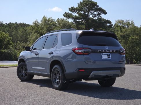 New 2026 Honda Pilot TrailSport image 16
