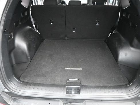 Used 2023 Hyundai Tucson SE image 15