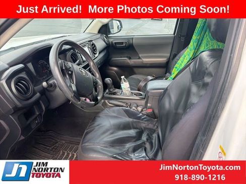 Used 2019 Toyota Tacoma SR RWD image 9