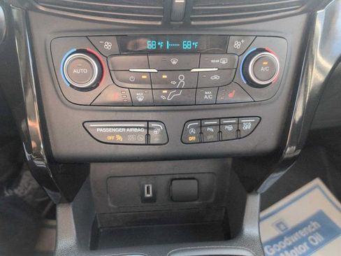 Used 2018 Ford Escape Titanium w/ Ford Safe & Smart Package image 24