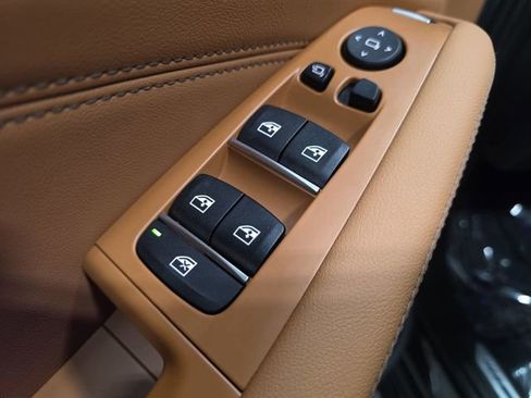 Certified 2025 BMW X5 xDrive40i w/ M Sport Package image 24