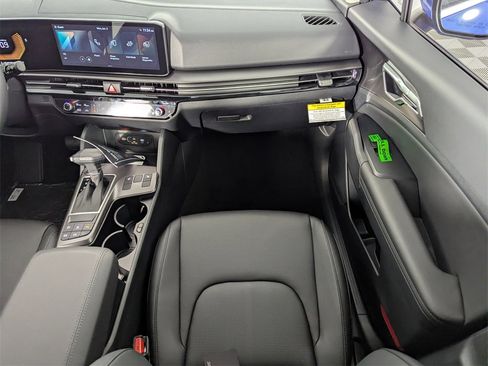 New 2026 Kia Sportage EX image 16