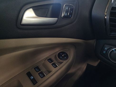 Used 2016 Ford Escape Titanium image 27