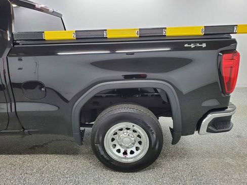 Used 2023 GMC Sierra 1500 Pro w/ Pro Value Package image 8