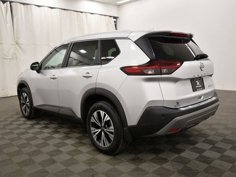 Used 2023 Nissan Rogue SV w/ SV Premium Package image 5