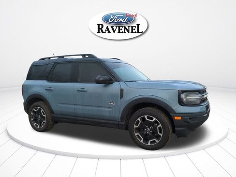 Used 2024 Ford Bronco Sport Outer Banks w/ Tech Package image 2