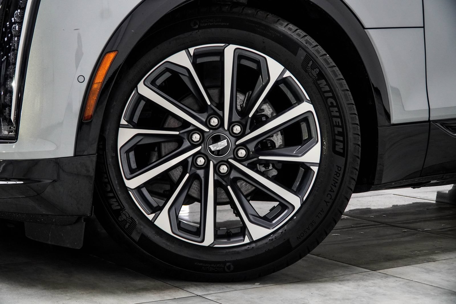 Used 2024 Cadillac Lyriq Sport RWD image 7