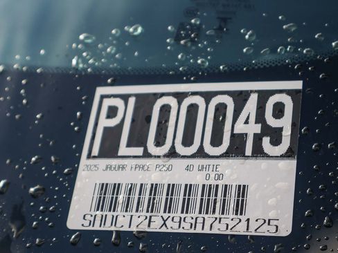 Used 2025 Jaguar F-PACE R-Dynamic S image 36