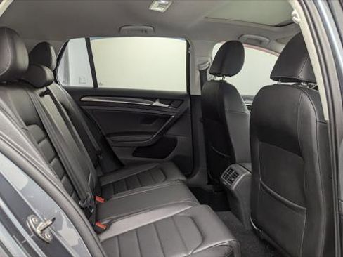 Used 2017 Volkswagen Golf SEL image 17