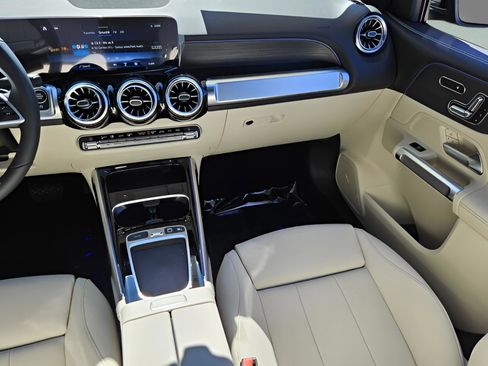 New 2026 Mercedes-Benz GLB 250 image 25