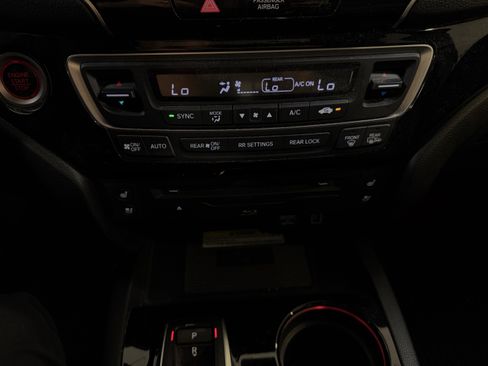 Used 2021 Honda Pilot Black Edition image 18