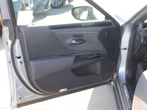 Certified 2025 Lexus ES 300h w/ Premium Package FWD image 11
