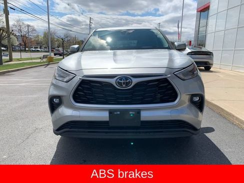 Certified 2025 Toyota Highlander LE AWD/4WD image 9