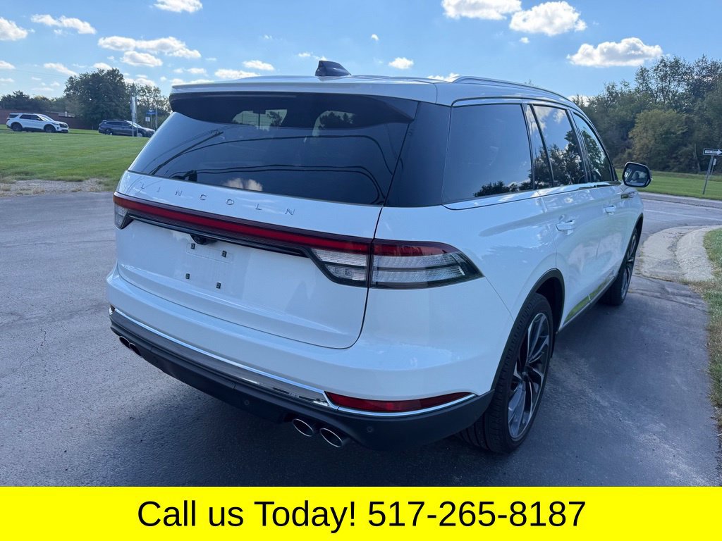 Used 2025 Lincoln Aviator Reserve w/ Equipment Group 201A AWD/4WD image 9