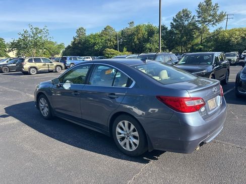Used 2017 Subaru Legacy 2.5i Premium AWD/4WD image 7